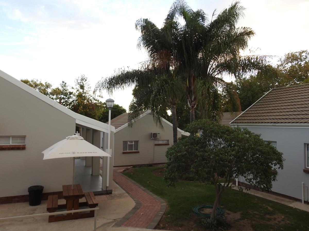 The Featherbed - Oudtshoorn Extérieur photo